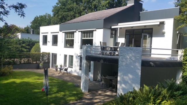 B&B Eikendreef Haelen Bagian luar foto