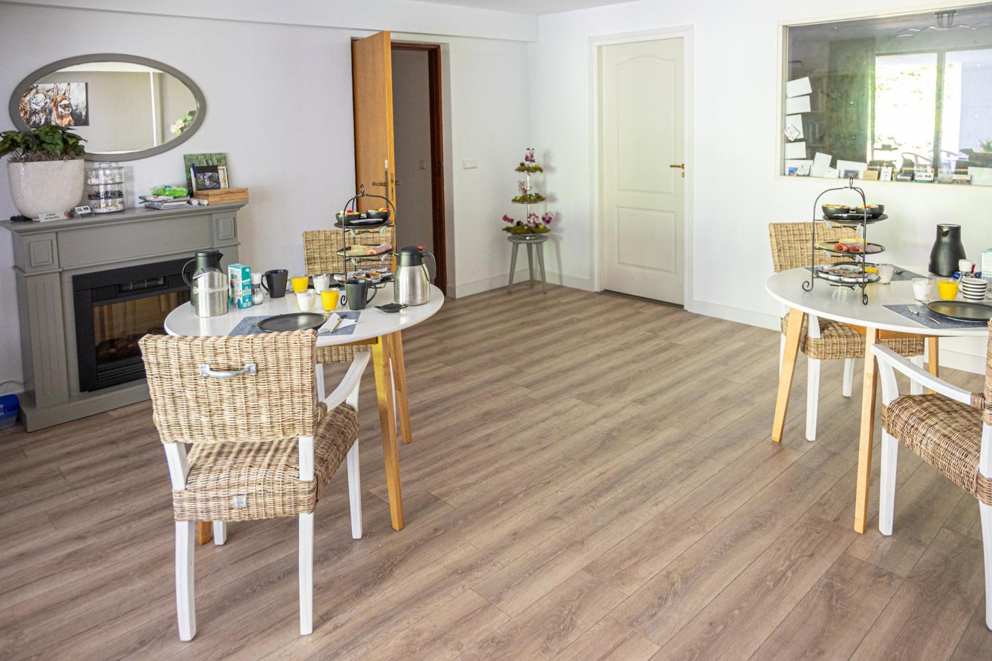 B&B Eikendreef Haelen Bagian luar foto